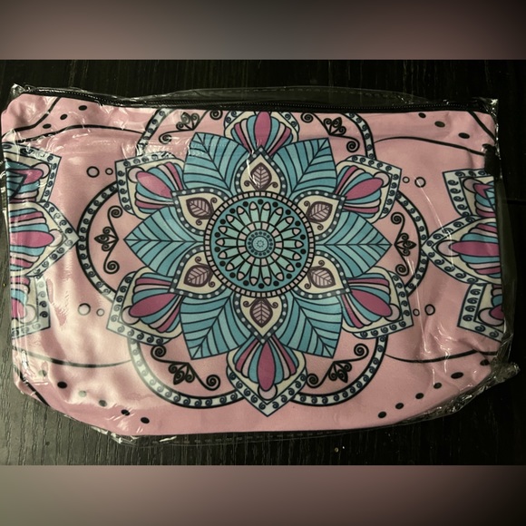 π€π 10/31 Boutiques Host Pick!!! NEW- Mandala-Inspired Makeup Bags ππ€ - Picture 6 of 16